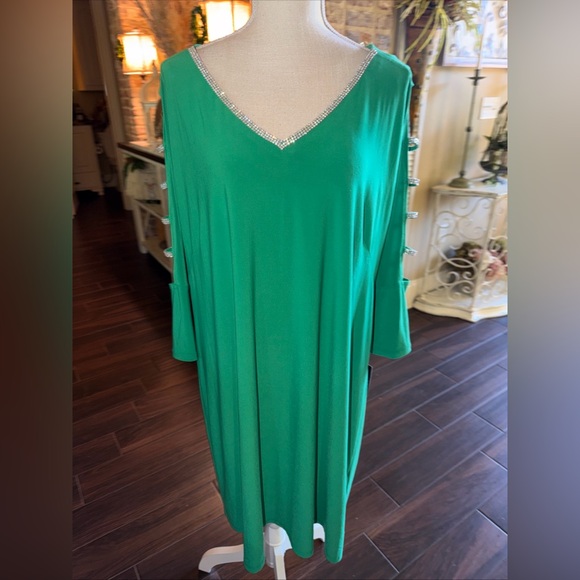 MSK Dresses & Skirts - MSK Kelly Green RHINESTONE 3/4 Sleeve Sheath Dress V Neck Size 2X NEW